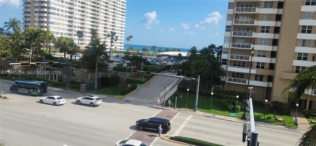 Building Photo - 1985 S Ocean Dr