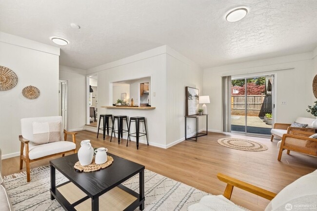 Building Photo - 4Bd/1.75Ba Seattle House