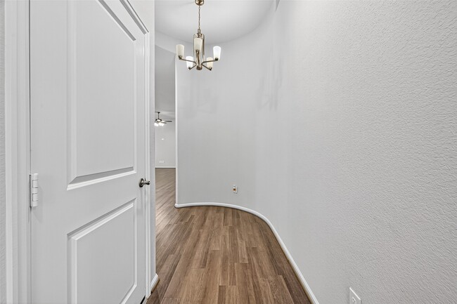 Building Photo - 10535 Cecilia Star Ln