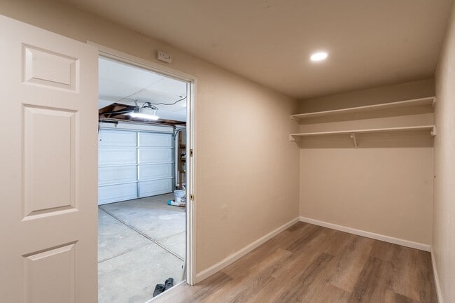 Building Photo - All Remodeled 4 Bedroom Home near Nordstrom Elementary School!