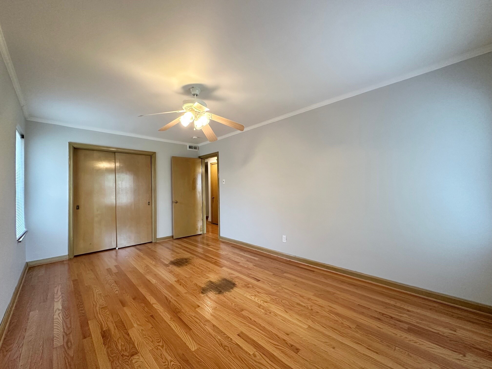 Building Photo - 6940 Jamieson Ave
