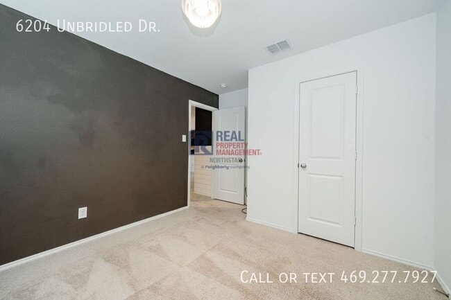 Building Photo - 6204 Unbridled Dr