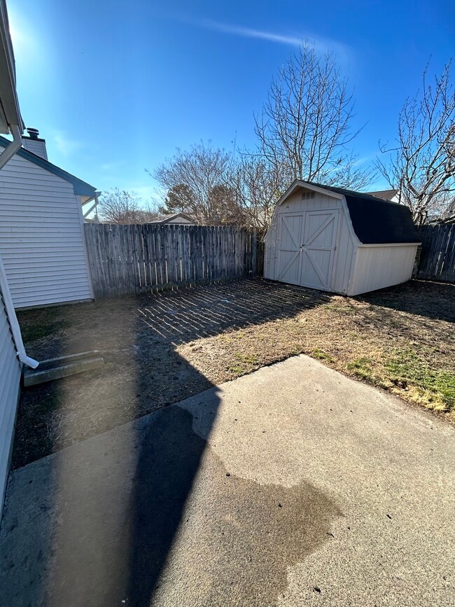 Building Photo - 1889 Eunice Ct