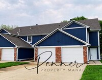 Building Photo - 3824 SW Harbor Dr