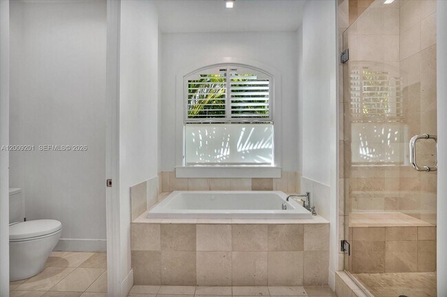 Building Photo - 7440 SW 56th Ct