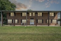 Building Photo - 912 N State Rd