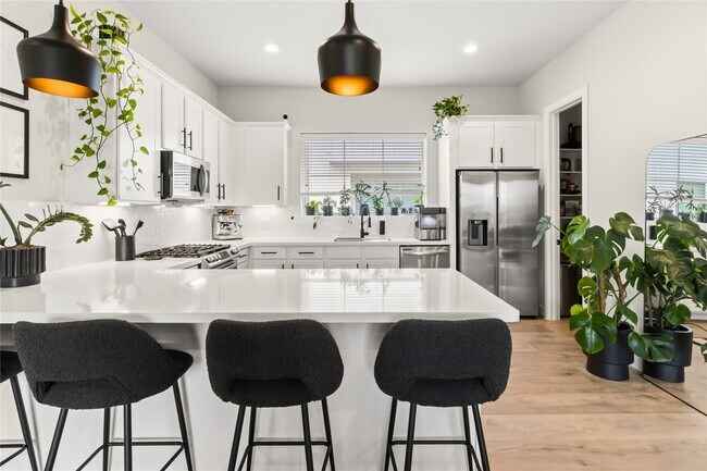 Building Photo - 4905 Avenue J Ave