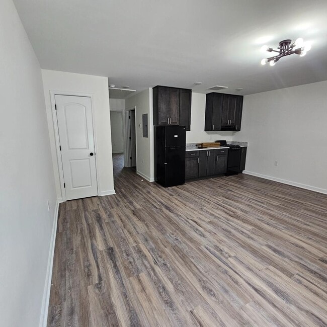 Building Photo - 1300 Lafourche Dr