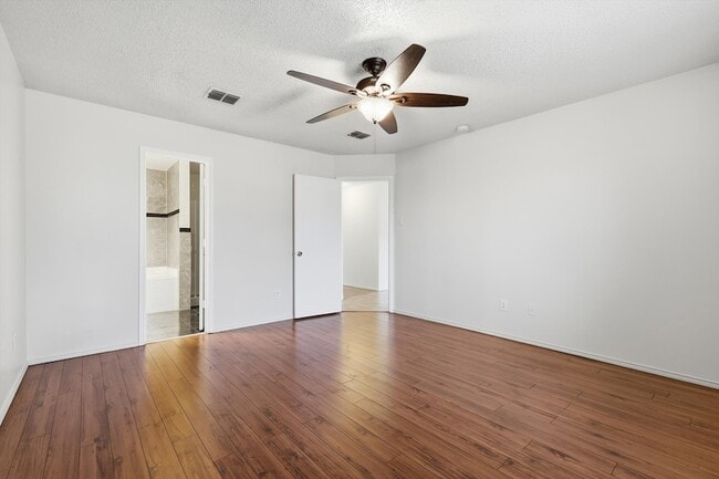 Building Photo - 1452 Hickory Creek Ln