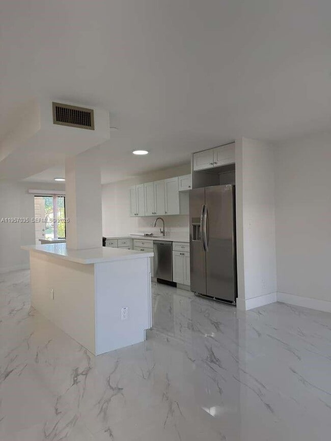 Building Photo - 9719 N New River Canal Rd