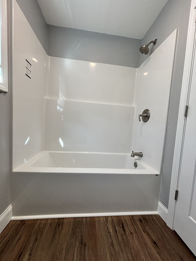 Building Photo - 43 Swiss Dr