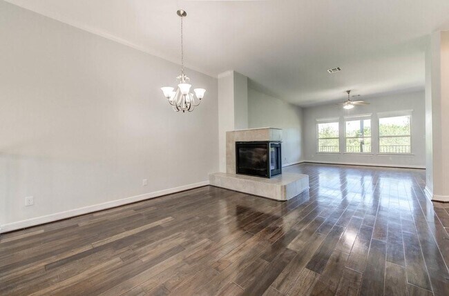 Building Photo - 403 Bellagio Dr