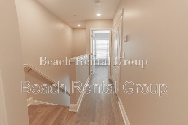 Building Photo - 773 Moen Pl