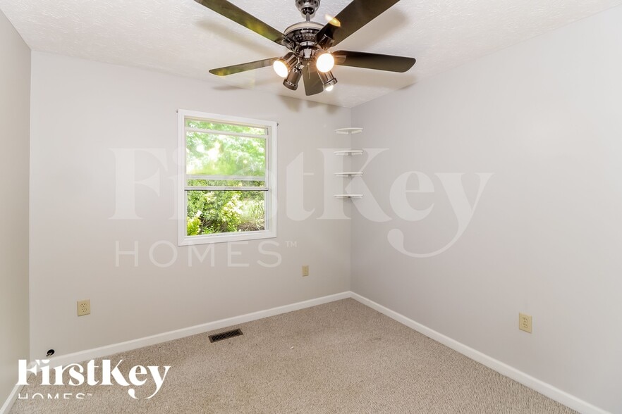 Building Photo - 115 River Trace Dr