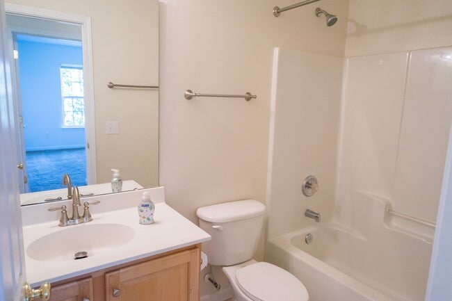 Building Photo - Pet-Friendly! Ballantyne/Blakeney, 4 bedroom-2.5 bath home on beautiful cul-de-sac lot
