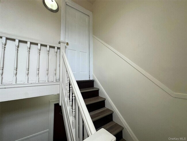 Building Photo - 149 Washburn Ave