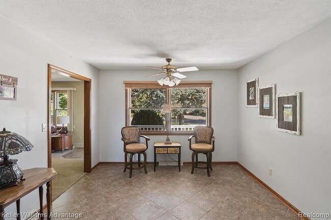 Building Photo - 245 Lynbrook Dr
