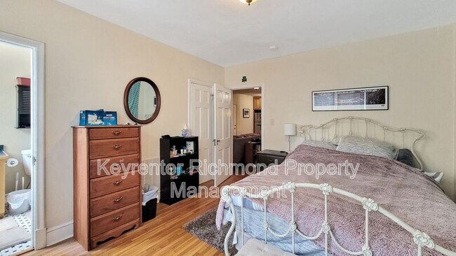 Building Photo - 2705 Hanover Ave