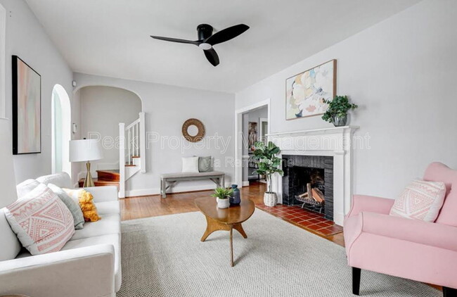 Building Photo - 4504 Hanover Ave