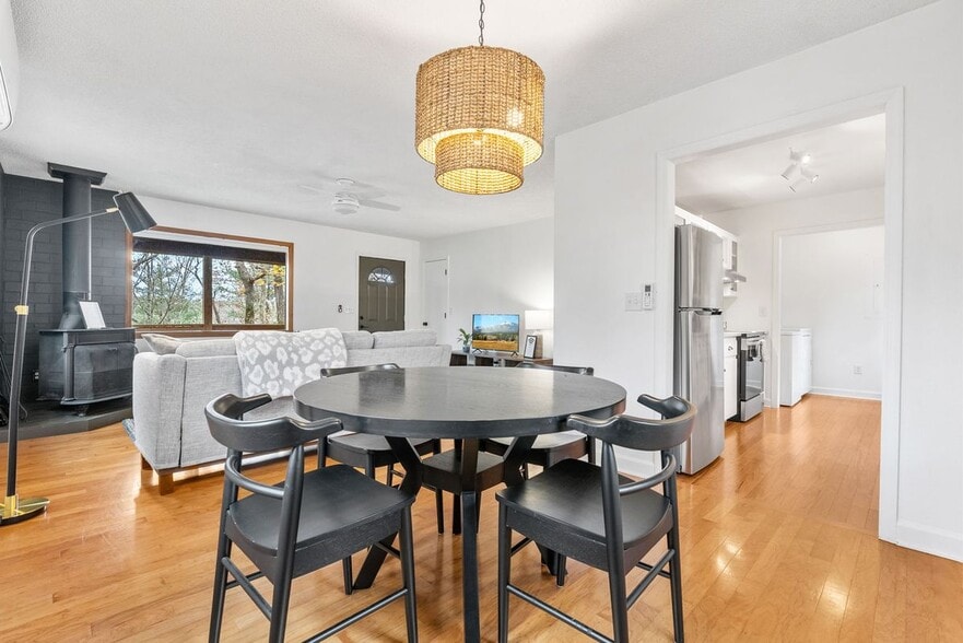 Building Photo - 26 One Blf Ln