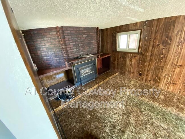 Building Photo - 1020 S 11th St