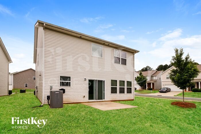 Building Photo - 9109 Marion Oaks Dr