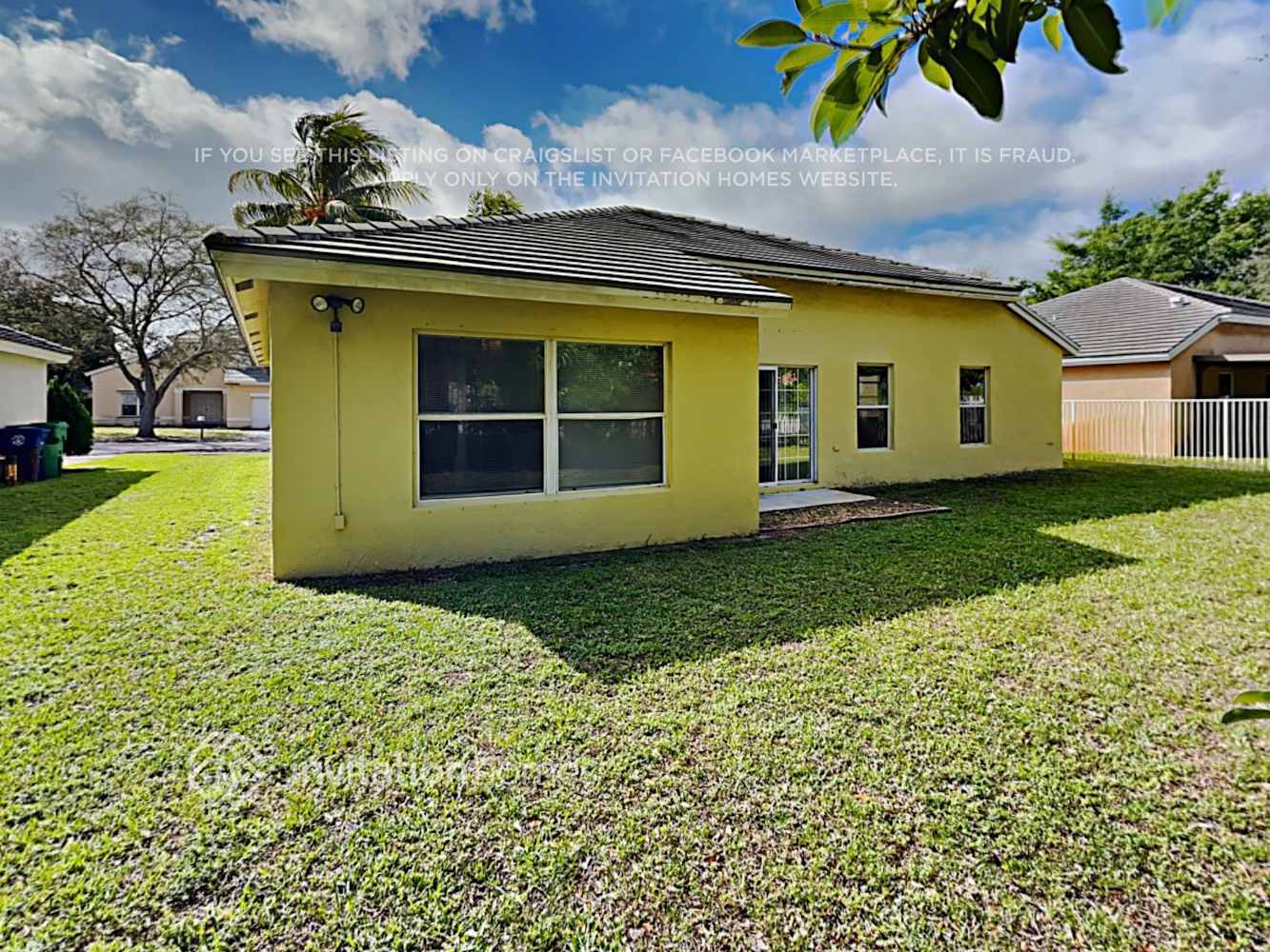 Building Photo - 9419 SW 18th St