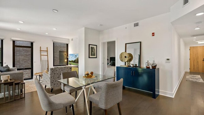 Building Photo - 815 V St NW