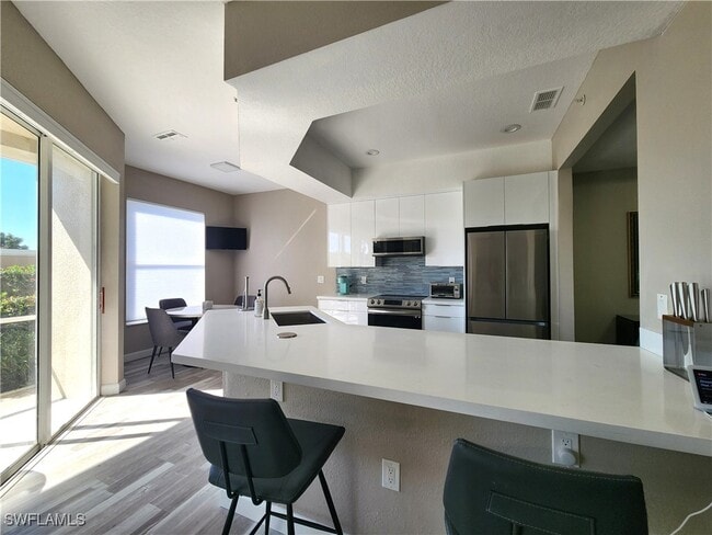 Building Photo - 9270 Belleza Way