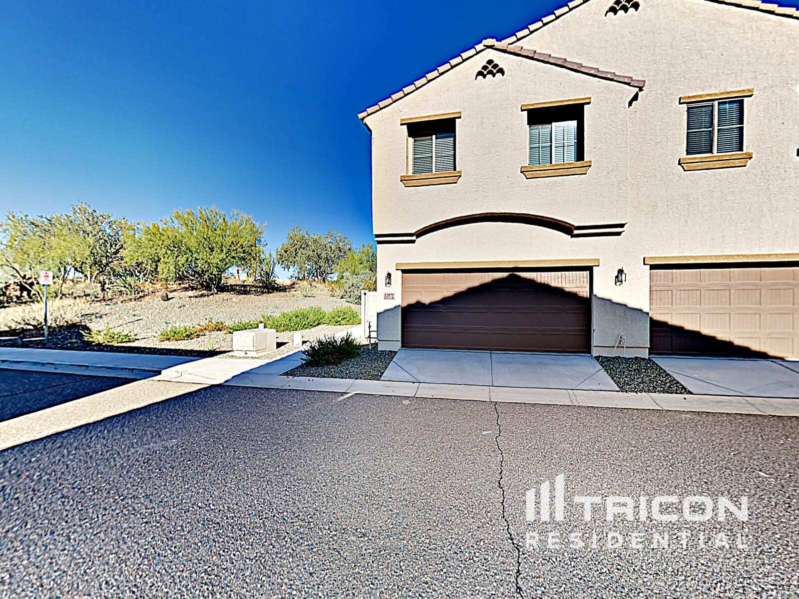Building Photo - 12572 W Hummingbird Terrace