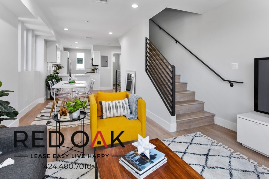 Primary Photo - 4444 S Slauson Ave