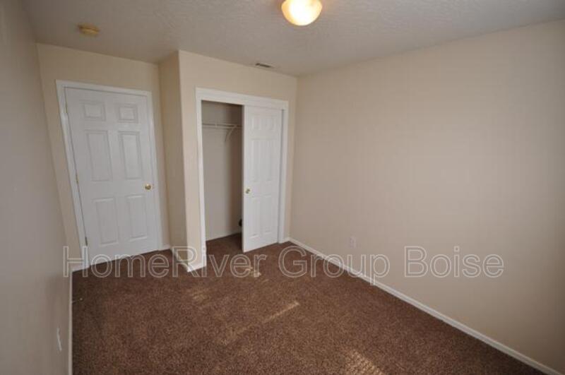 Building Photo - 16692 Zaragosa Way