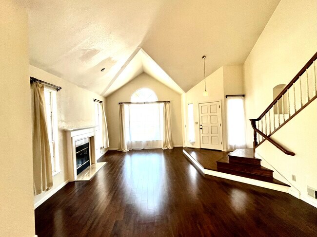 Building Photo - 809 Portman Dr