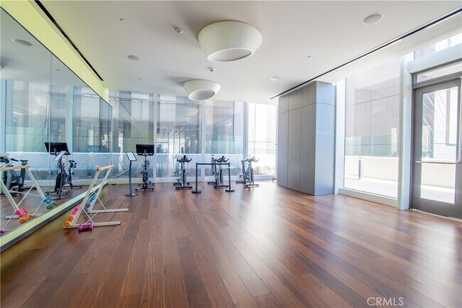 Building Photo - 889 Francisco St