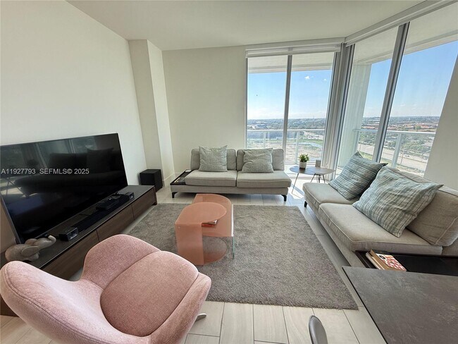 Building Photo - 2000 Metropica Wy