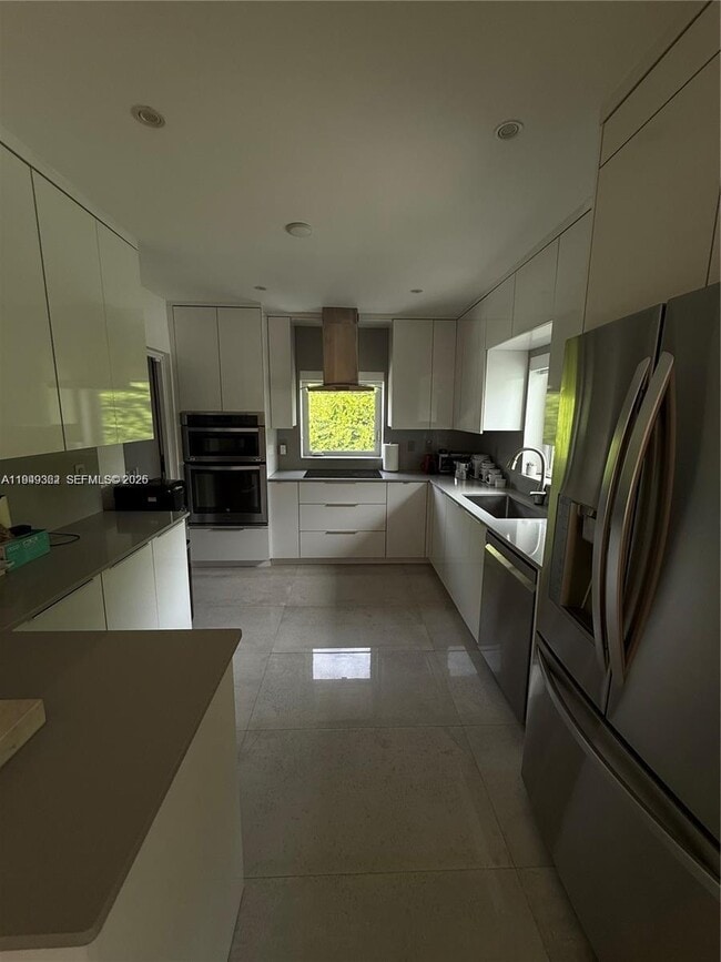 Building Photo - 675 NE 93rd St