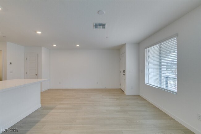 Building Photo - 945 Jigglypuff Pl