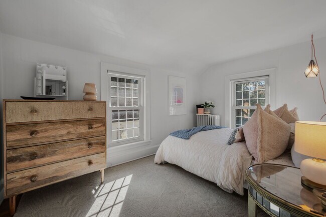 Building Photo - 105 Sill Ln