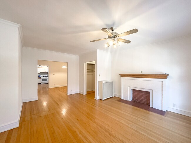 Building Photo - 6300 N Glenwood Ave