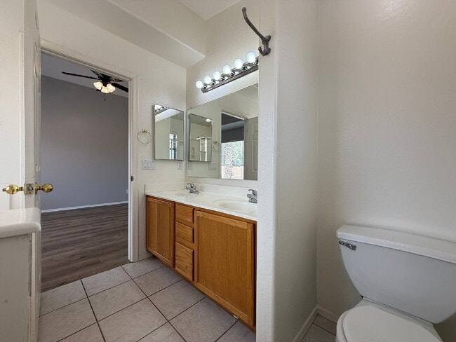 Building Photo - Spacious 4-Bedroom Home with Large Backyar...