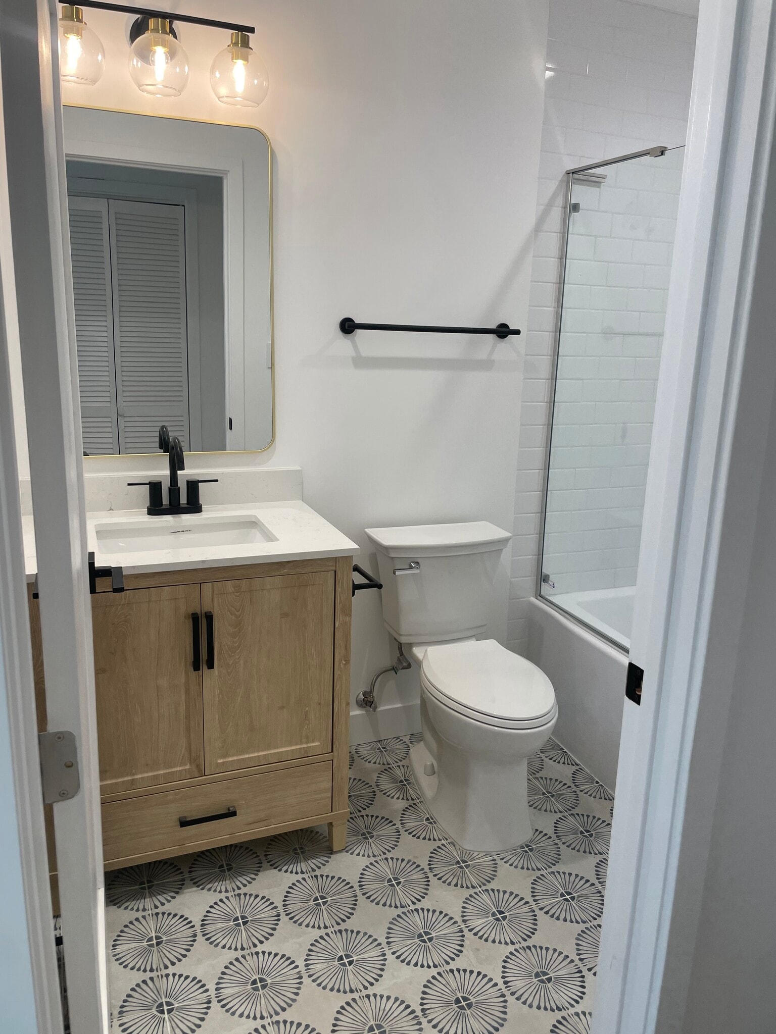 Building Photo - 7738 Whitsett Ave