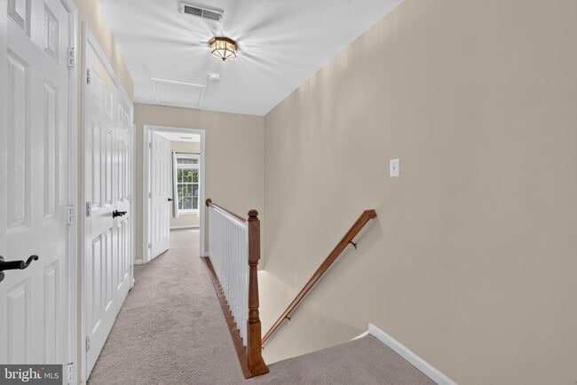 Building Photo - 5950 Ians Way