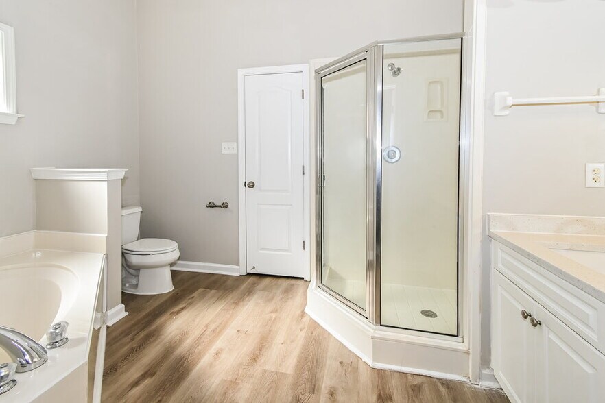 Building Photo - 8698 Macon Rd