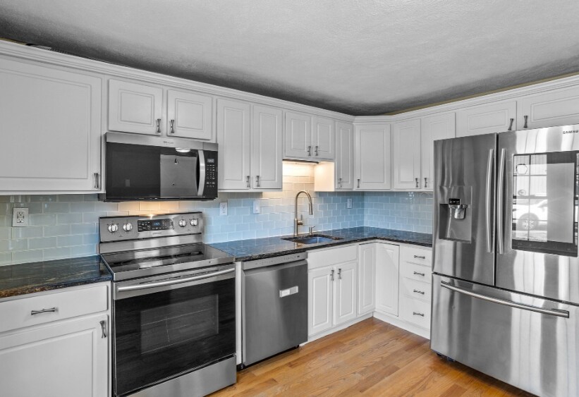 Building Photo - 134 Russet Ln