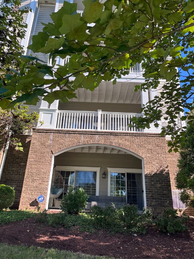 Building Photo - 8421 Callabee Way