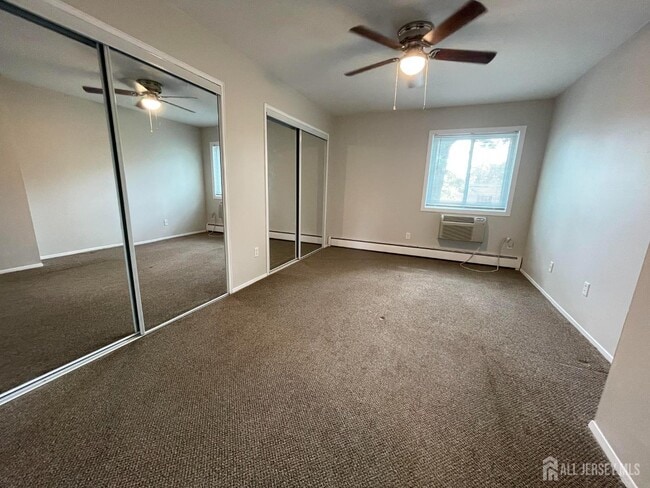 Building Photo - 1 Lake Ave