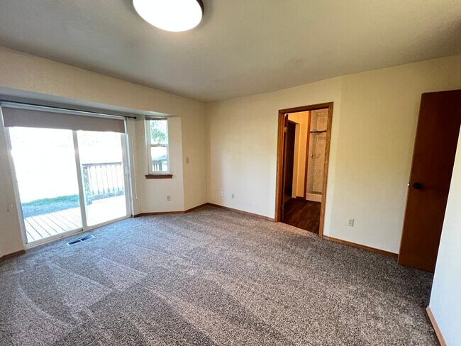 Building Photo - 2705 S 79th Ave