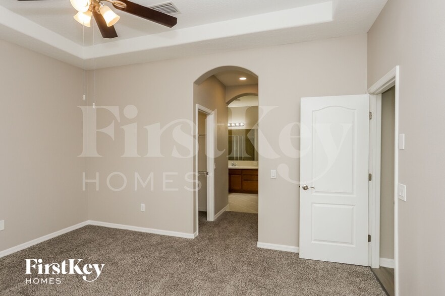 Building Photo - 11451 Callaway Pond Dr