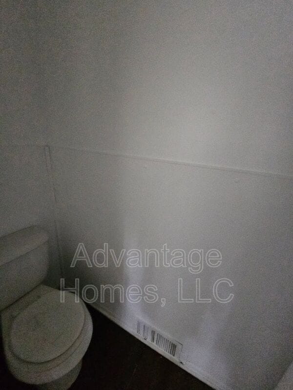 Building Photo - 11214 Crystal Ave