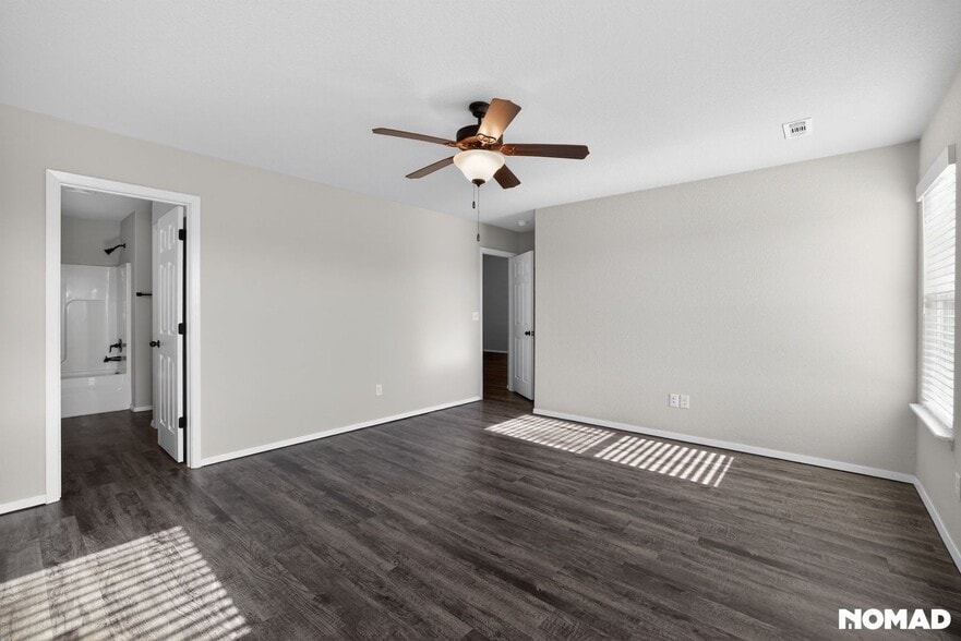 Building Photo - 4307 SW Lenox Ave